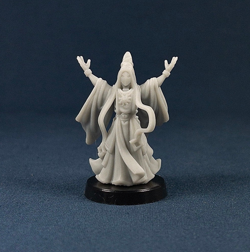 Cult Leader | Vae Victis Miniatures | 32mm Scale | | Resin Printed Tabletop RPG Figures | DND | 5E