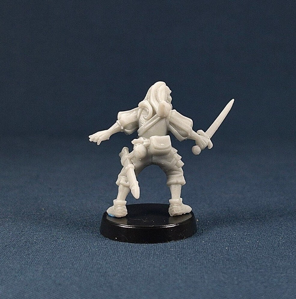Sword Mercenary | Vae Victis Miniatures | 32mm Scale | Resin Printed Tabletop RPG Figures | DND | 5E