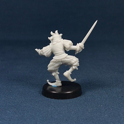 Sunbearer | Vae Victis Miniatures | 32mm Scale | Resin Printed Tabletop RPG Figures | DND | 5E